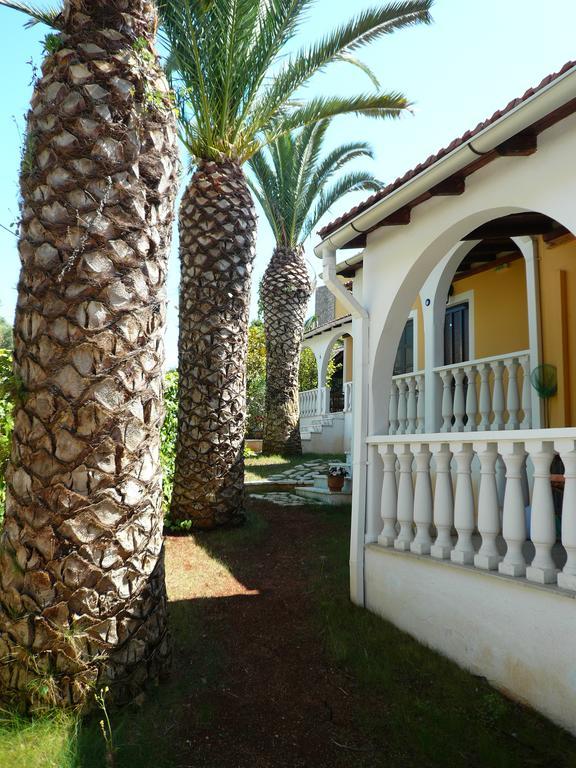 Athina Apartments アリラス エクステリア 写真